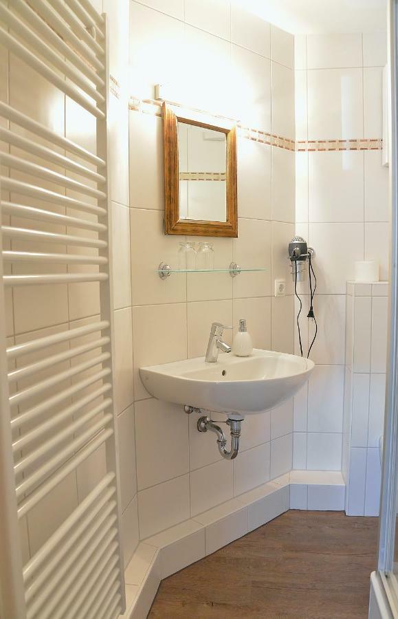 Gaestehaus Waldecker بوص المظهر الخارجي الصورة