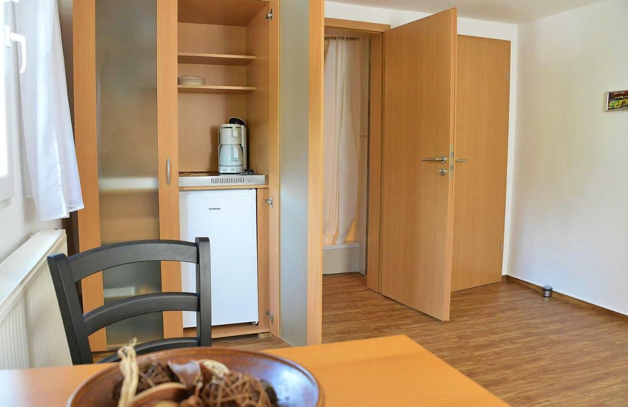Gaestehaus Waldecker بوص المظهر الخارجي الصورة